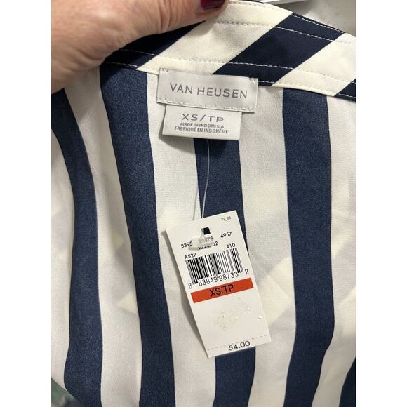 Van Heusen Sleeveless Blouse Womens XS White Blue Stripe Lightweight Corporate - Picture 6 of 9